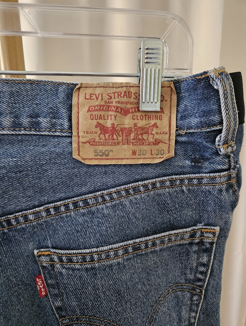Levi's 550 Relaxed Fit Expandable Waist Jeans – 30x30 - Picture 6 of 6